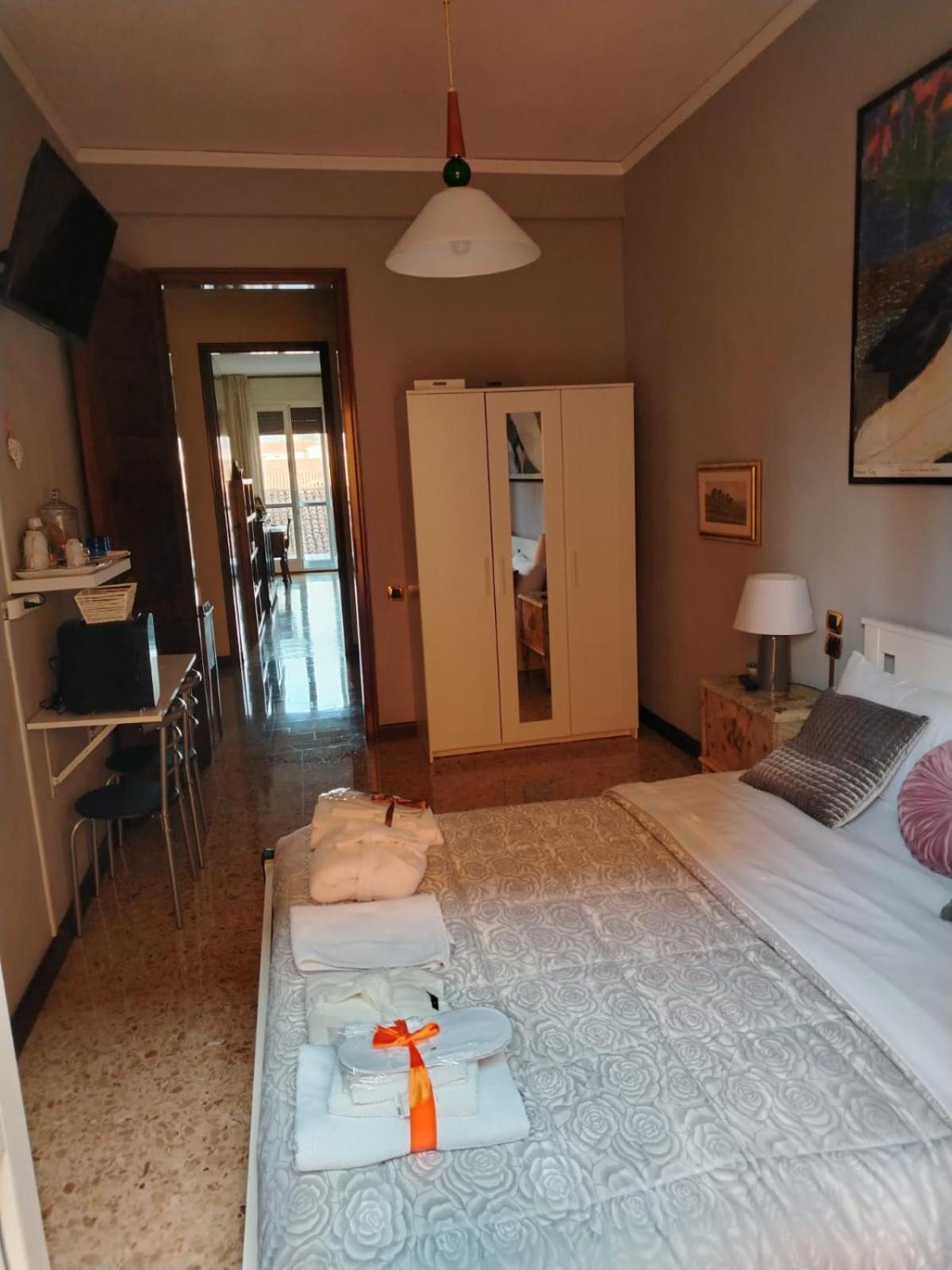B&B Califano- 2 Leoni Verona Exterior foto