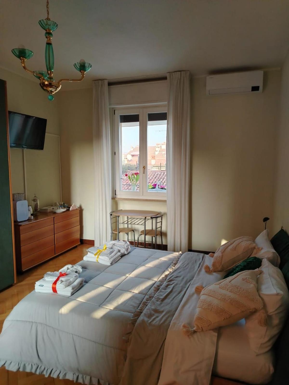 B&B Califano- 2 Leoni Verona Exterior foto